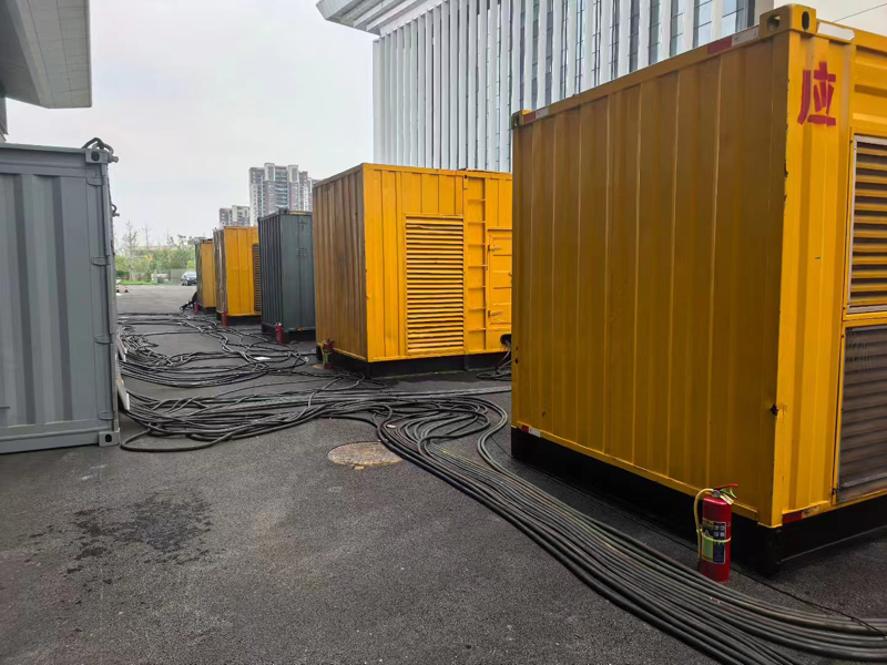 宝山不同季节柴油发电机组保养有哪些注意事项?